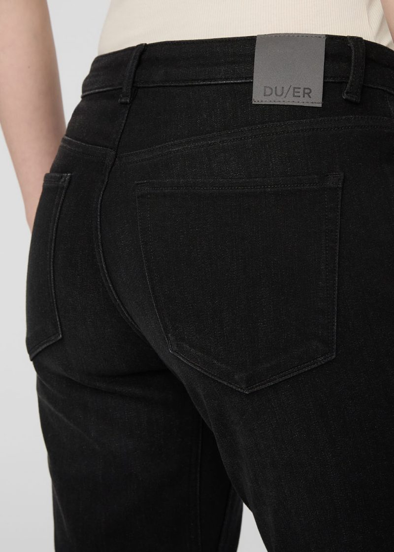 WFFR2312 Tech Fleec Denim Girlfriend Jean 1184 Detail