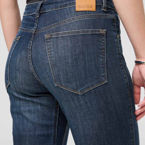 WFLR4012 Performance Denim Girlfriend Jean Heritage Blue 5703 Detail