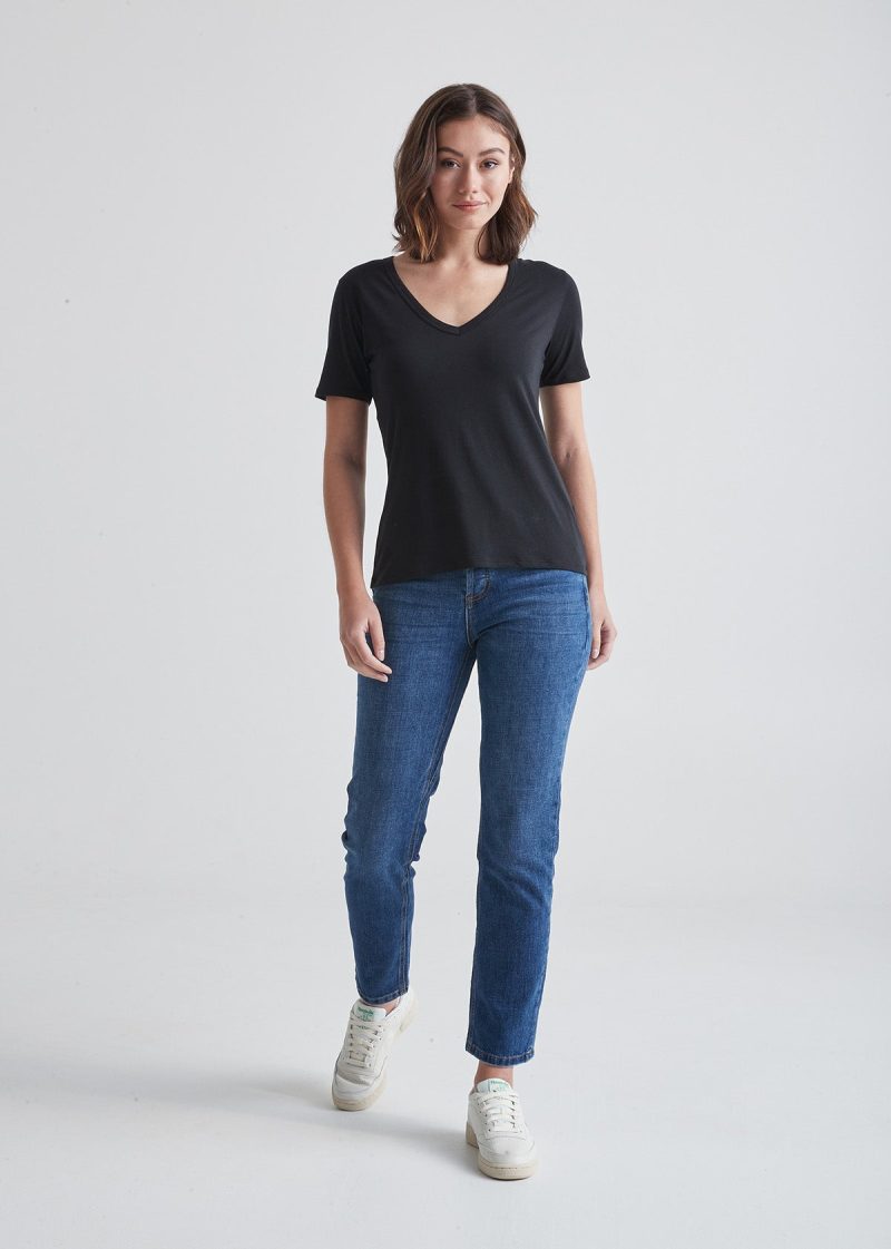 WTJR820 ONLY TEE V NECK BLACK FB